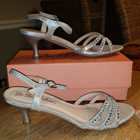 De Blossom Collection - Strap Low Heel - Silver - Picture 1 of 9